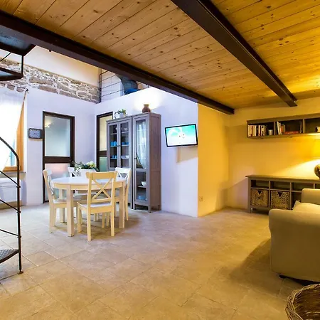 Lucia Minerva 18 Apartment